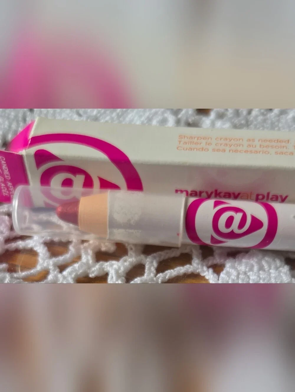 NIB Mary Kay At Play Lip Crayon Candied Apple 08 Oz.net /2.5 g 064934